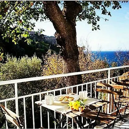 Le Tre Caravelle * Vico Equense